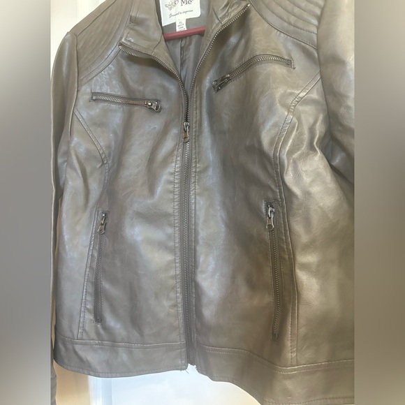 Women’s gray faux- leather jacket. Size Xl. - Picture 12 of 12